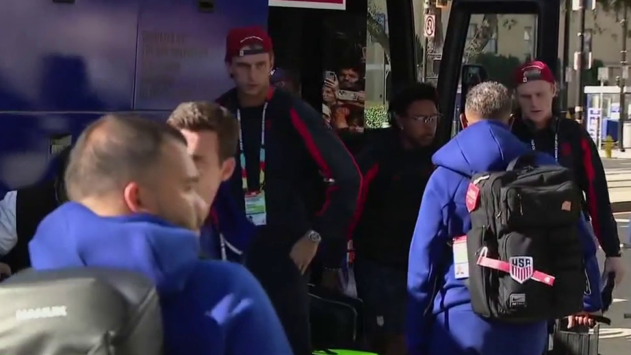 Team USA arrives in San Jose to great fanfare ahead of World Cup match