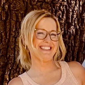 Headshot of cancer clinical trial patient Jamie Lynne Tarailo