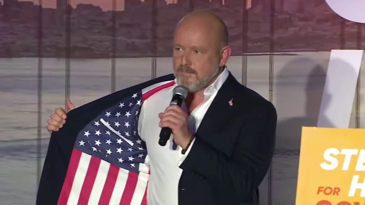 Steve Hilton rallies supporters in California governor's race
