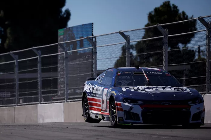 Kyle Larson, Hendrick Motorsports