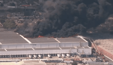 Boyle Heights fire sends thick smoke over LA – NBC 7 San Diego