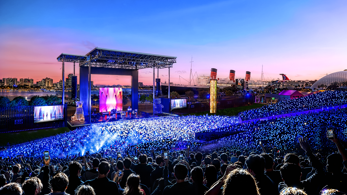 Long Beach Amphitheater opens with Snoop Dogg