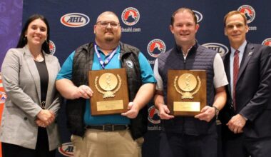 Holt, Wilks named winners of AHL business awards | TheAHL.com