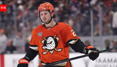 Anaheim Ducks forward Mason McTavish linked with Ottawa Senators amid growing NHL trade rumor | NHL News