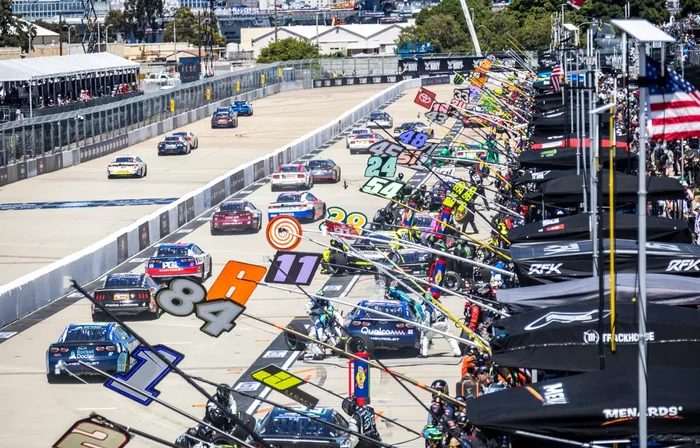 Pitlane during a caution flag