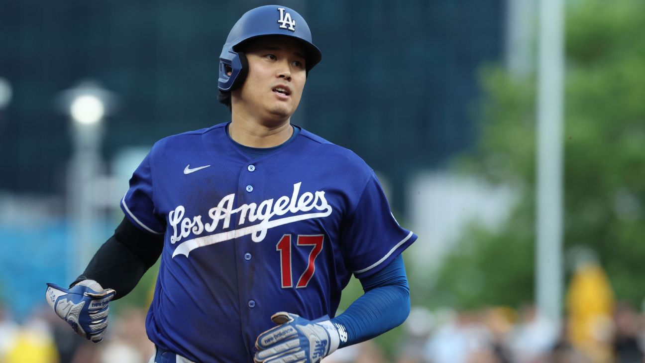 Dodgers' Ohtani exits early with left knee inflammation