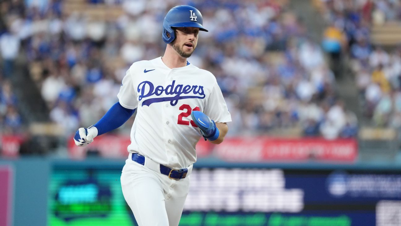 Dodgers' Kyle Tucker exits vs. Twins with low back spasms