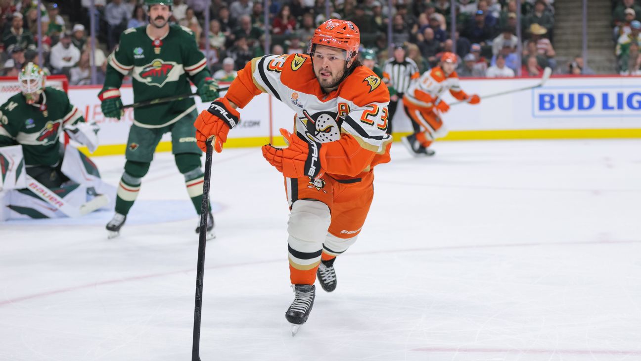 Ducks trade McTavish to Blues for Nos. 15, 29 picks in NHL draft