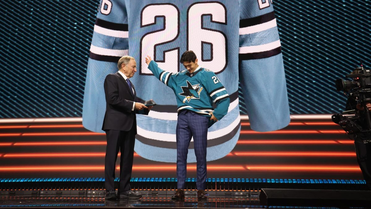 Sharks trade up, take Ryan Lin at No. 21 in 2026 NHL Draft – NBC Sports Bay Area & California
