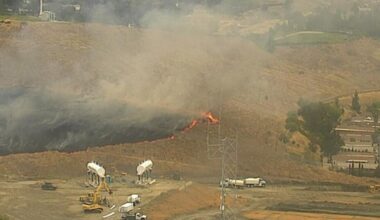 San Jose brush fire burns near homes before progress stopped