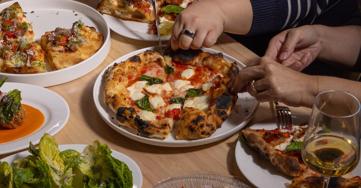 Pizzeria Sei Is Taking LA Pizza to the ‘Next Level’ at Its New Palms Home