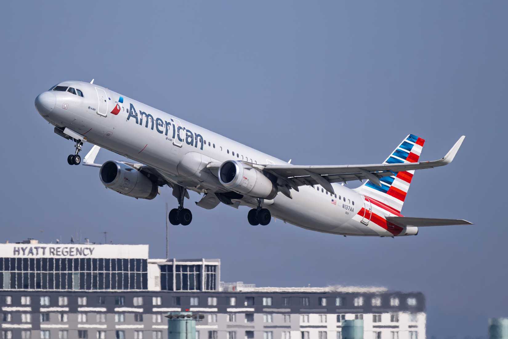 American A321 Takeoff