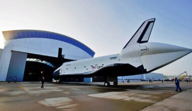 First look at the Endeavor Space Shuttle at the California Science Center – NBC Los Angeles