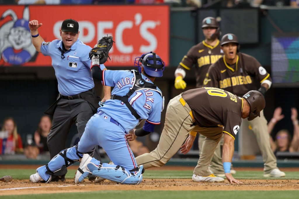Padres Daily: For starters, there's a problem; Tatis gets a day, gets a hit; hitting send; Song plays