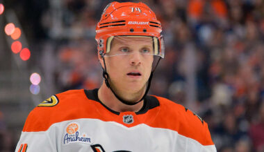 Carlson rights traded to Hurricanes by Ducks