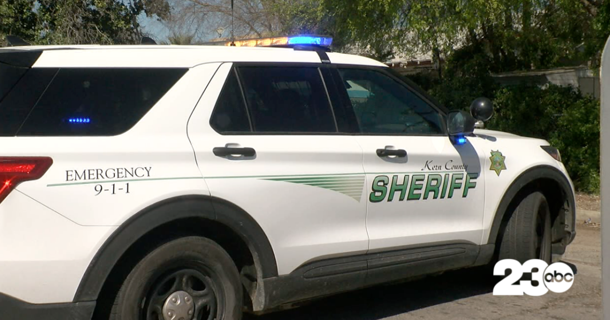 Kern County homicide detectives investigate body found in burning vehicle