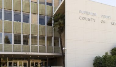 Power outage causes court delays and the Kern Administrative Building to close