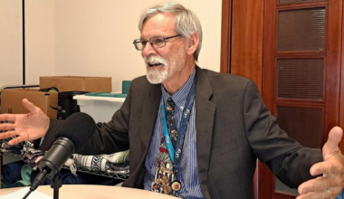 About one of five Valley seniors live alone. What’s that mean for physical, mental health?