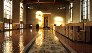 Union Station tours spotlight architecture — and the displaced Chinese American community