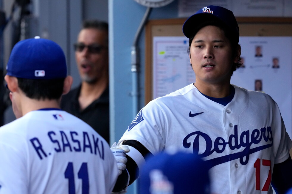 Dodgers' Roki Sasaki dominates Angels with 10 strikeouts in 1-0 win