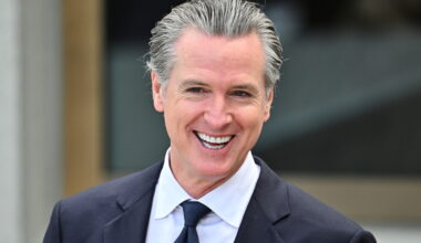 Newsom signs a $352B spending plan that delays some healthcare cuts