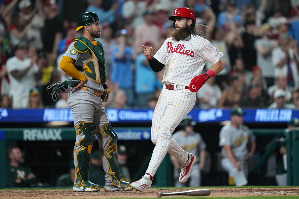 Braves add depth at catcher by acquiring veteran Austin Wynns from Angels