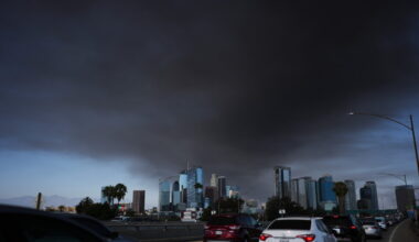 LA mayor seeks state aid as Boyle Heights warehouse fire sends toxic smoke