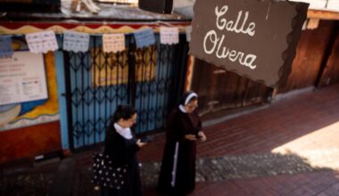 Historic Olvera Street businesses struggle to stay open