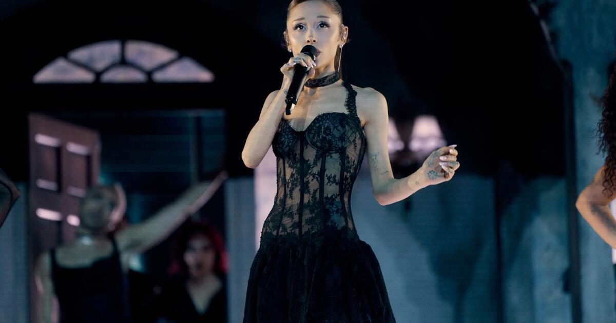 Ariana Grande returns to the stage, pop-star quirks intact