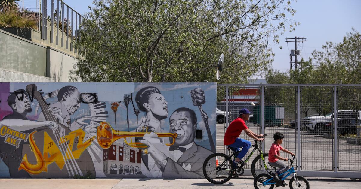 A demographic shift in South L.A. is reflected in the District 9 race