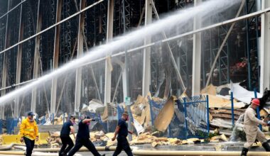 Rotting meat, foul smell at site of Boyle Heights warehouse fire