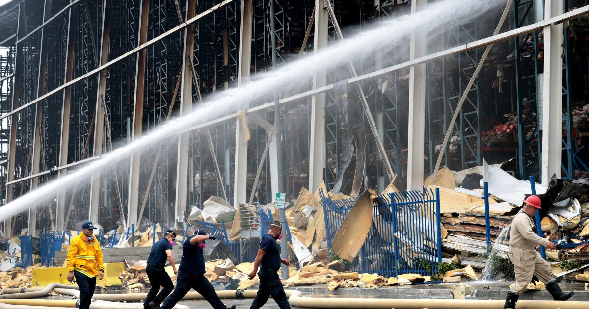 Rotting meat, foul smell at site of Boyle Heights warehouse fire