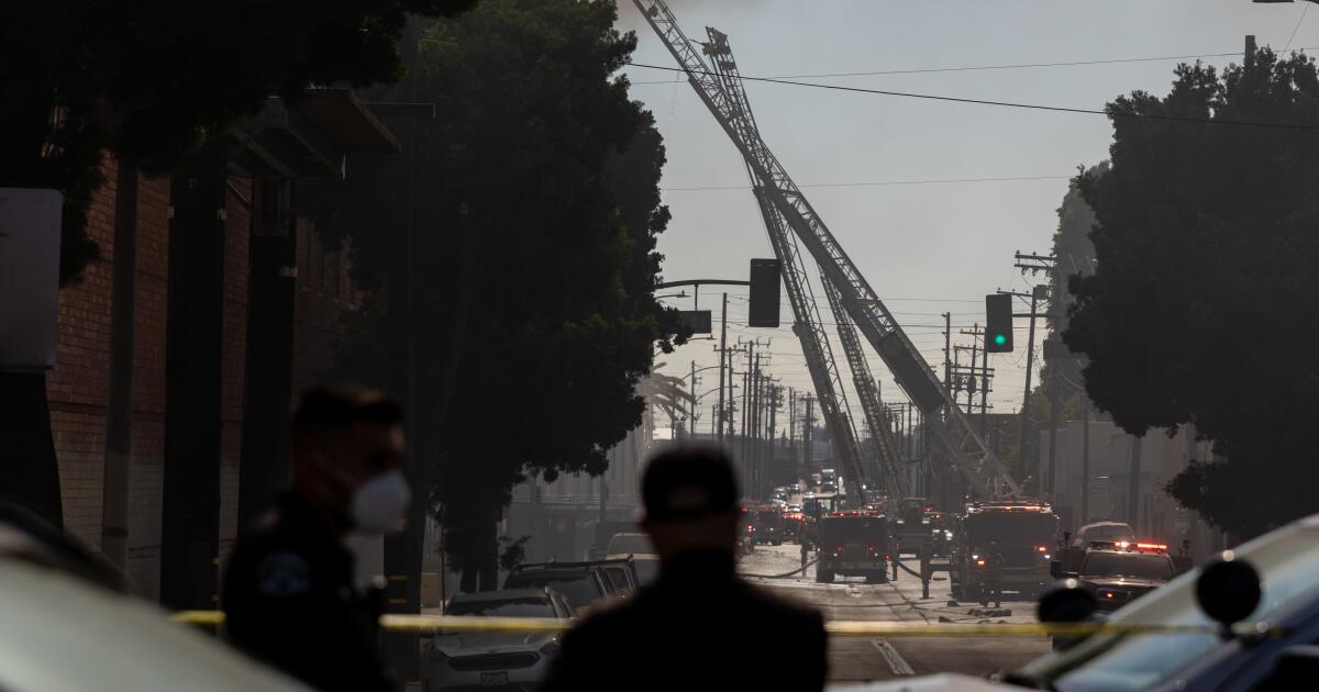 What are the smoke and health risks from the Boyle Heights fire?
