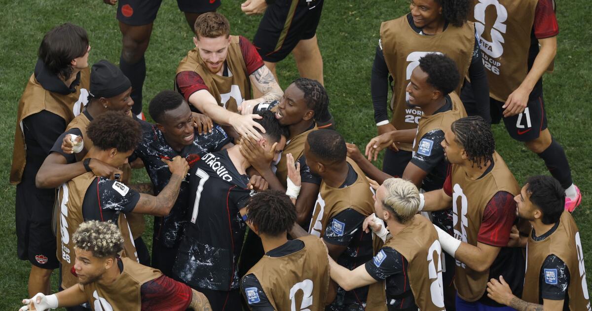 World Cup: Canada defeats South Africa, advances to round of 16