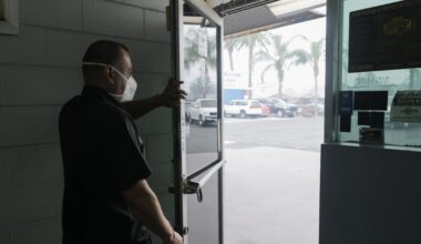 Lineage warehouse fire disrupts lives, businesses in Los Angeles