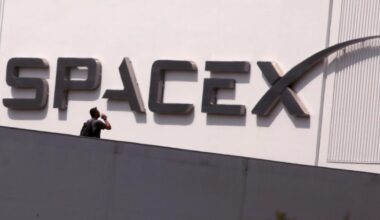 SpaceX shares rise 19% in stock market debut after historic IPO
