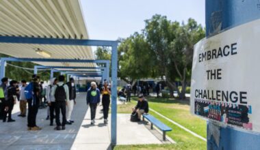 In a dramatic vote, county board blocks LAUSD takeover of Locke High