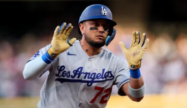 Wife, kids of Dodgers' Miguel Rojas survive Venezuela earthquakes