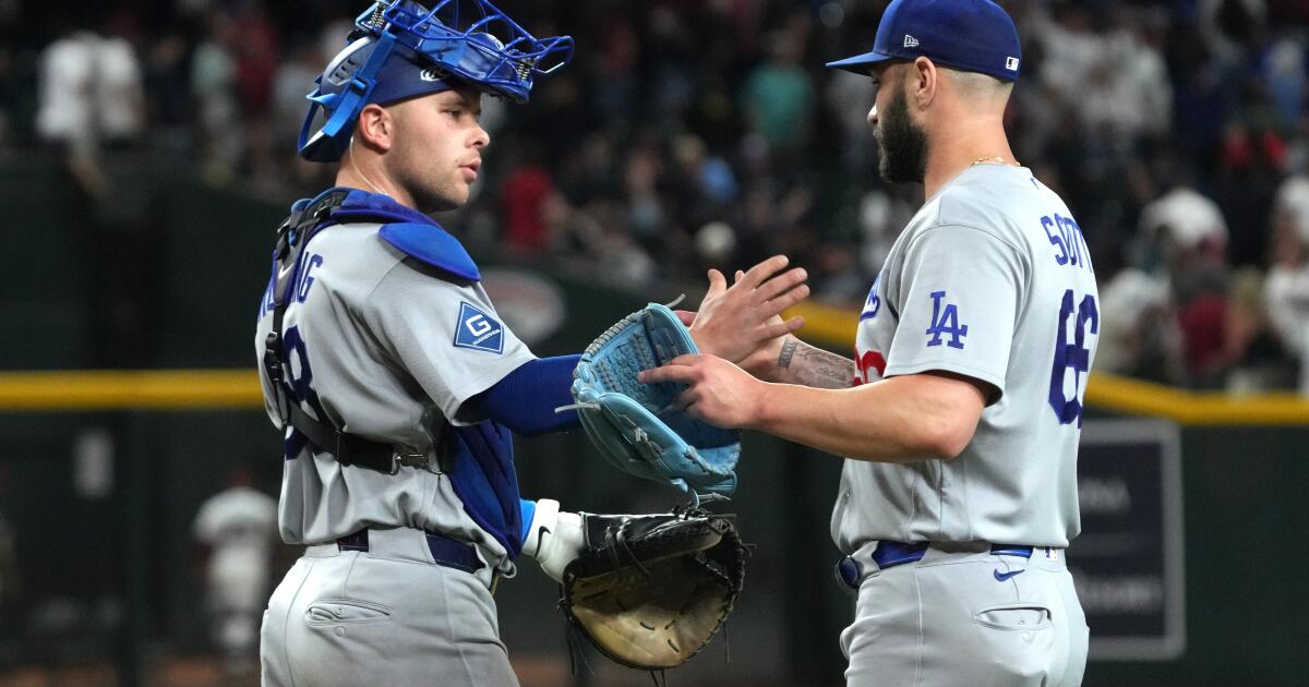 Tanner Scott bounces back to save Dodgers' win over Diamondbacks