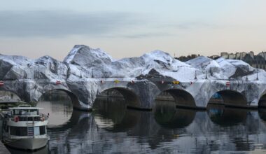 How Paris’ oldest bridge, Pont Neuf, was turned into a mountain cave