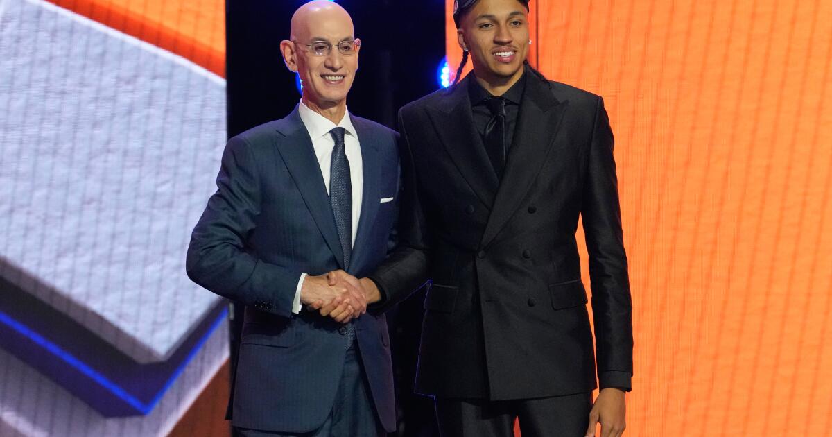 Lakers get Cameron Carr on first night of NBA draft
