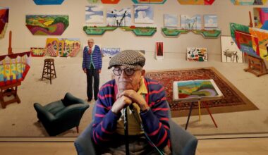 David Hockney, whose art celebrated sun-drenched Los Angeles, dead at 88
