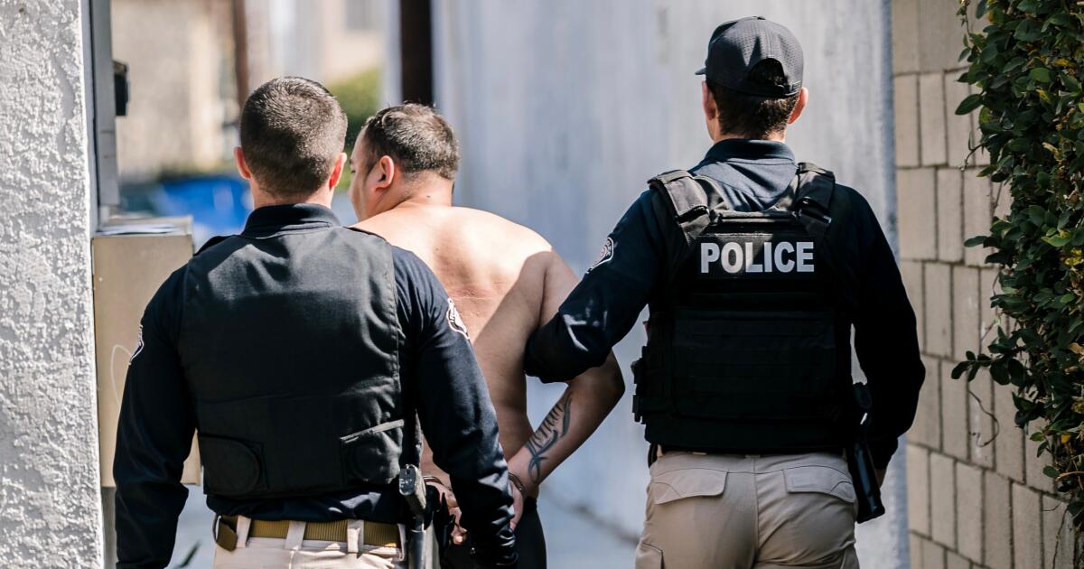 Irvine police announce arrest of a suspected Colombian burglary ring