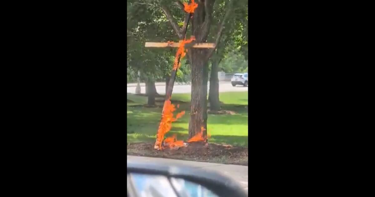 Burning cross in Chicago park shocks residents
