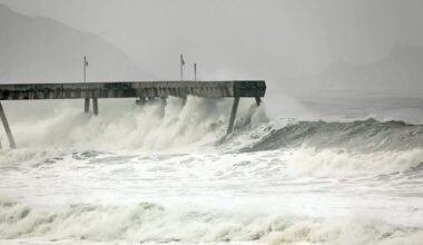 Pacifica pier cracks, another coastal casualty as seas continue to rise