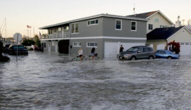 King tides prompt warning for coastal residents in Orange County