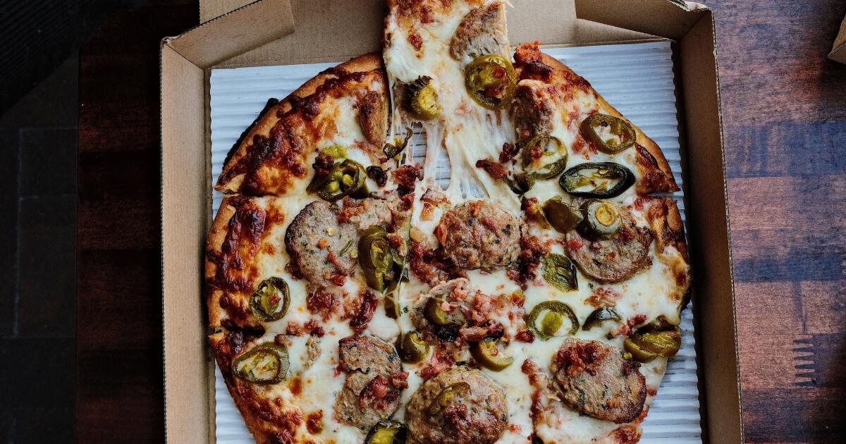 Best restaurants serving tavern and bar pies in Los Angeles
