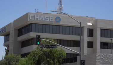 Details continue to be revealed in Chase building hostage standoff