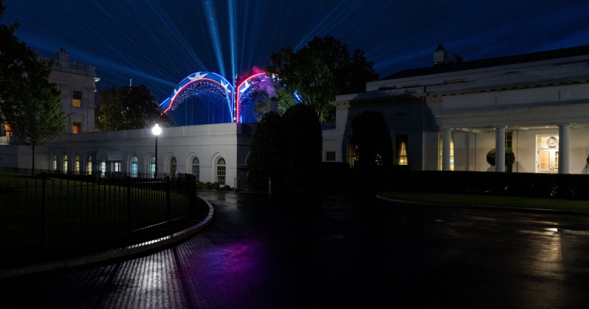 White House tests lights, stage for Sunday UFC fight