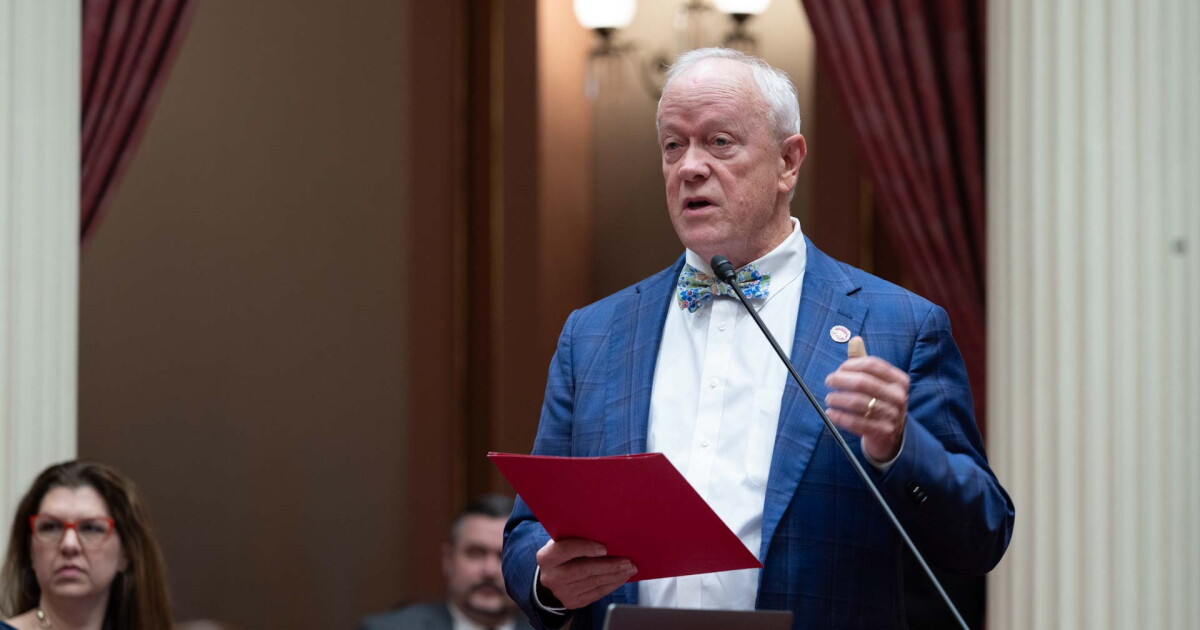 California lawmakers partner on pair of AI regulation bills